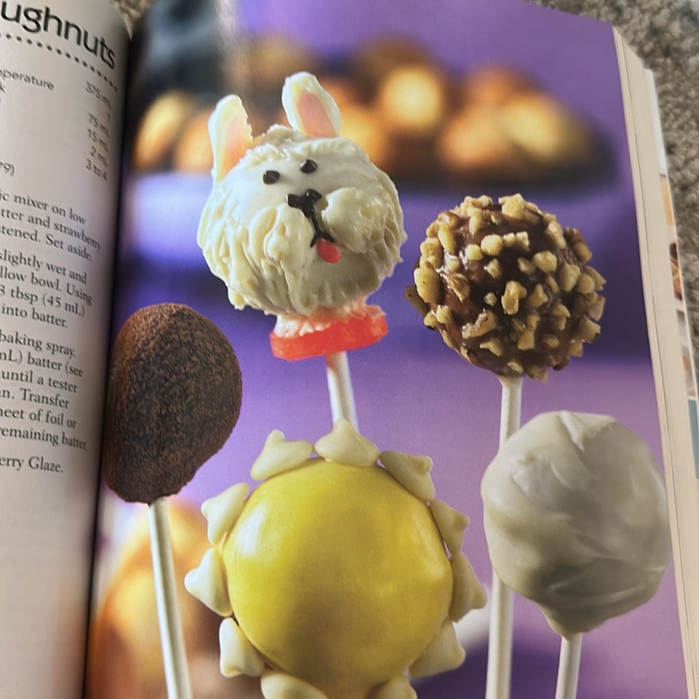 Cake Pop Maker Recipe Two Book Set - Picture 3 of 11